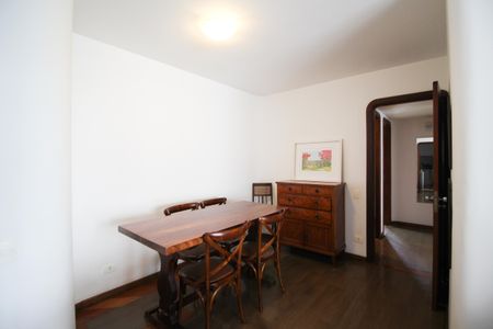 Sala de apartamento para alugar com 2 quartos, 80m² em Moema, São Paulo