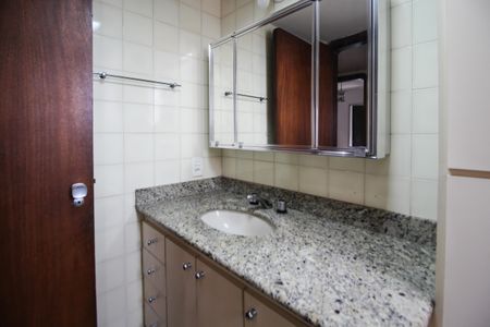 Apartamento para alugar com 80m², 2 quartos e 1 vagaBanheiro