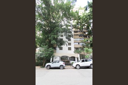 Apartamento para alugar com 80m², 2 quartos e 1 vagaFachada