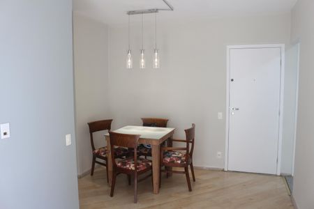 Sala de apartamento para alugar com 2 quartos, 52m² em Campestre, São Caetano do Sul