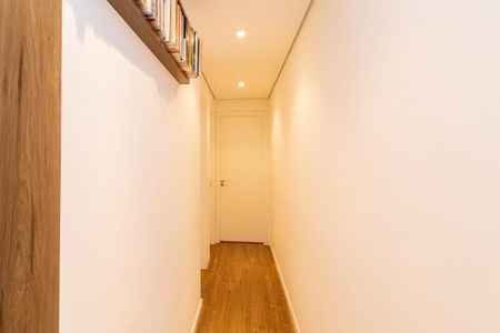 Corredor de apartamento à venda com 2 quartos, 70m² em Parque Industrial Tomas Edson, São Paulo