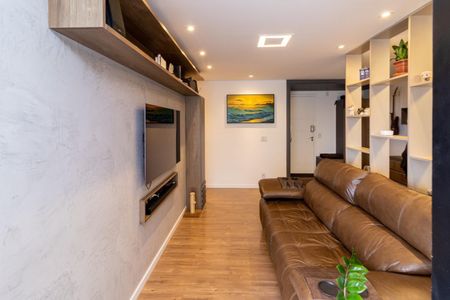 Sala de apartamento à venda com 2 quartos, 70m² em Parque Industrial Tomas Edson, São Paulo