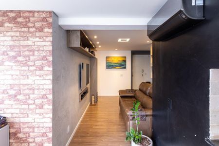 Sala de apartamento à venda com 2 quartos, 70m² em Parque Industrial Tomas Edson, São Paulo