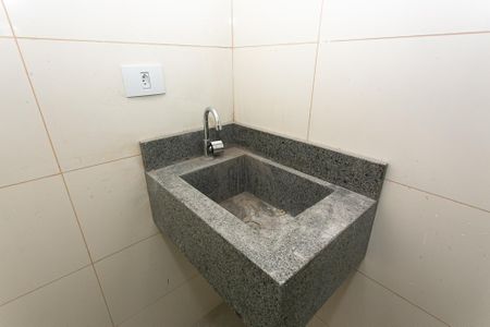 Apartamento à venda com 38m², 2 quartos e sem vaga Apartamento à venda com 38m², 2 quartos e sem vagaBanheiro