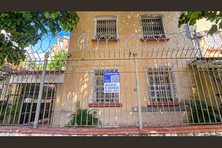 Apartamento à venda com 52m², 1 quarto e sem vaga Apartamento à venda com 52m², 1 quarto e sem vagaFachada do Prédio com placa