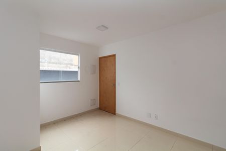 Sala de apartamento para alugar com 2 quartos, 45m² em Vila Carmosina, São Paulo