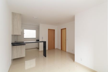 Sala de apartamento para alugar com 2 quartos, 45m² em Vila Carmosina, São Paulo