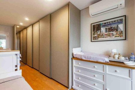 Apartamento para alugar com 160m², 1 quarto e 3 vagas