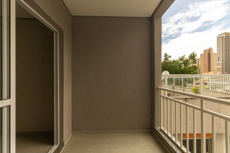 Apartamento à venda com 41m², 2 quartos e sem vaga Apartamento à venda com 41m², 2 quartos e sem vagaVaranda e Área de Serviço