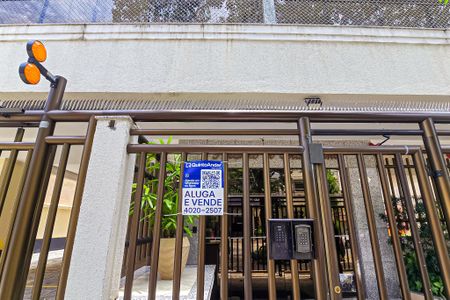 Apartamento para alugar com 74m², 3 quartos e 1 vagaFachada do Prédio com placa