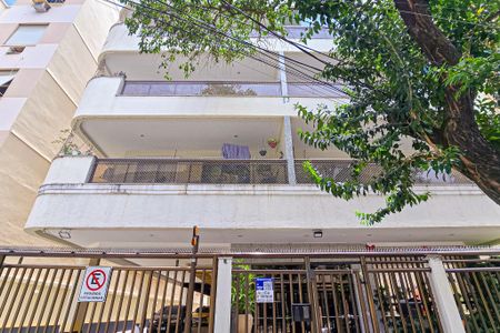 Apartamento para alugar com 74m², 3 quartos e 1 vagaFachada do Prédio com placa