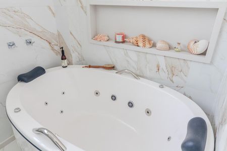 Apartamento à venda com 114m², 2 quartos e sem vagaBanheiro da Suíte