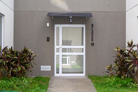 Apartamento para alugar com 44m², 2 quartos e 1 vaga Apartamento para alugar com 44m², 2 quartos e 1 vagaFachada