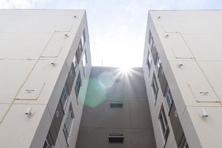 Apartamento para alugar com 44m², 2 quartos e 1 vaga Apartamento para alugar com 44m², 2 quartos e 1 vagaFachada