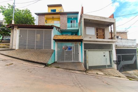 Casa para alugar com 160m², 3 quartos e 2 vagasFachada + Placa