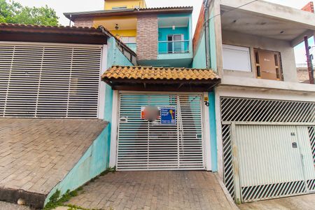 Casa para alugar com 160m², 3 quartos e 2 vagasFachada + Placa