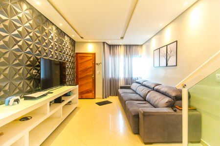 Casa para alugar com 160m², 3 quartos e 2 vagasSala