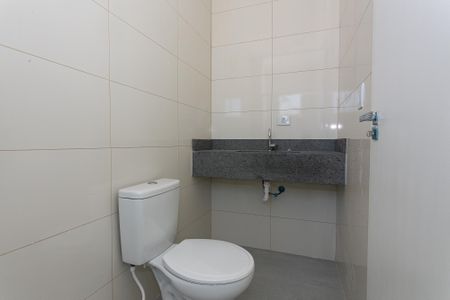 Apartamento à venda com 31m², 2 quartos e sem vaga Apartamento à venda com 31m², 2 quartos e sem vagaBanheiro