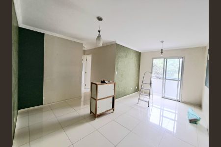Sala de apartamento para alugar com 3 quartos, 70m² em Continental, Osasco