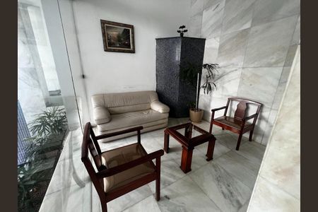 Apartamento à venda com 95m², 3 quartos e 1 vaga Apartamento à venda com 95m², 3 quartos e 1 vagaHall