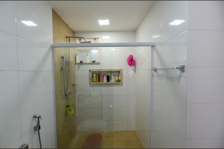 Apartamento à venda com 95m², 3 quartos e 1 vaga Apartamento à venda com 95m², 3 quartos e 1 vagaBanheiro
