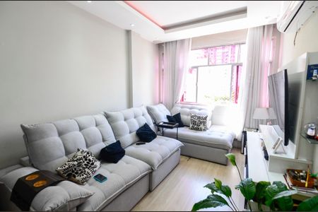 Apartamento à venda com 95m², 3 quartos e 1 vaga Apartamento à venda com 95m², 3 quartos e 1 vagaSala