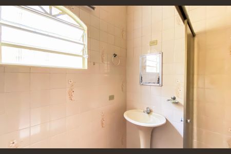 Casa à venda com 150m², 2 quartos e 2 vagasBanheiro