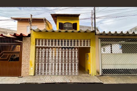 Casa à venda com 150m², 2 quartos e 2 vagasFachada