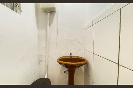 Casa à venda com 150m², 2 quartos e 2 vagasBanheiro de serviço