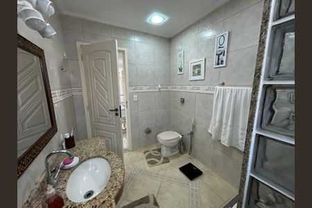 Casa para alugar com 300m², 3 quartos e 2 vagasBanheiro Social