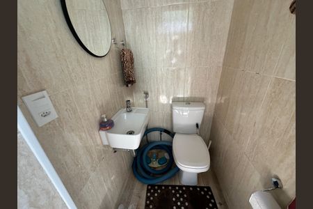 Casa para alugar com 300m², 3 quartos e 2 vagasLavabo