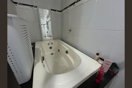 Casa para alugar com 300m², 3 quartos e 2 vagasBanheiro da Suíte