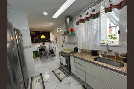 Casa para alugar com 300m², 3 quartos e 2 vagasCozinha