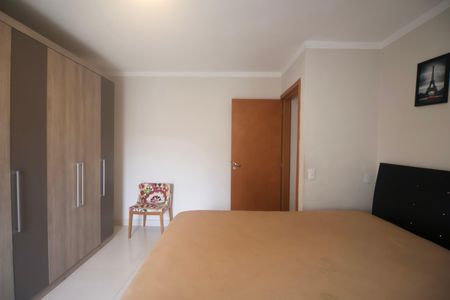 Apartamento para alugar com 240m², 3 quartos e 1 vaga Apartamento para alugar com 240m², 3 quartos e 1 vagaSuíte