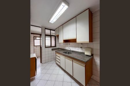 Apartamento para alugar com 102m², 2 quartos e 2 vagasCozinha