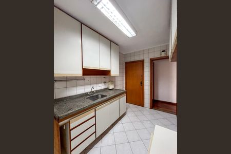 Apartamento para alugar com 102m², 2 quartos e 2 vagasCozinha