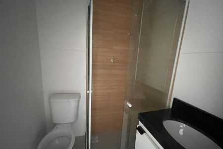 Banheiro de casa para alugar com 1 quarto, 55m² em Vila São Luis, Duque de Caxias