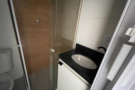 Banheiro de casa para alugar com 1 quarto, 55m² em Vila São Luis, Duque de Caxias