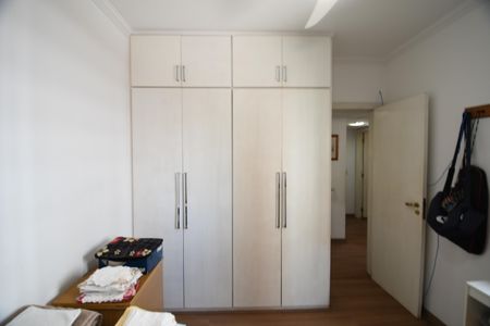 Apartamento à venda com 180m², 4 quartos e 2 vagasQuarto 1