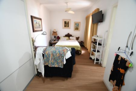 Apartamento à venda com 180m², 4 quartos e 2 vagasQuarto 3 - Suíte