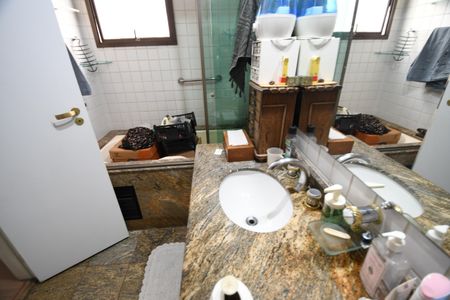 Apartamento à venda com 180m², 4 quartos e 2 vagasBanheiro  - Suíte 3