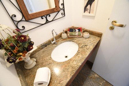 Apartamento à venda com 180m², 4 quartos e 2 vagasLavabo