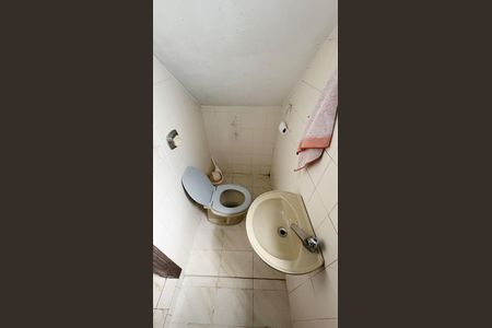 Casa à venda com 165m², 3 quartos e 2 vagasBanheiro de serviço