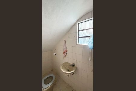 Casa à venda com 165m², 3 quartos e 2 vagasBanheiro de serviço