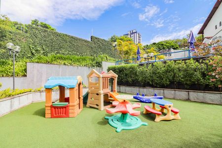 Apartamento à venda com 75m², 2 quartos e 1 vagaÁrea comum - Playground
