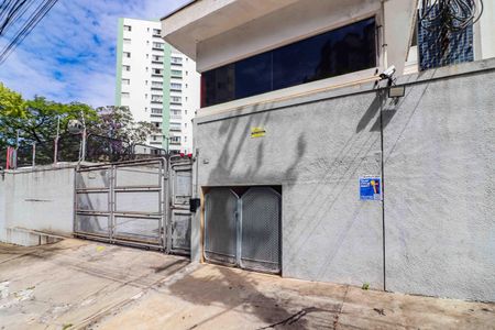Apartamento à venda com 75m², 2 quartos e 1 vagaFachada - Plaquinha