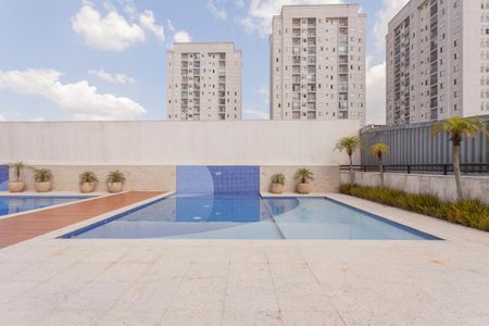 Apartamento para alugar com 66m², 2 quartos e 1 vagaÁrea comum - Piscina