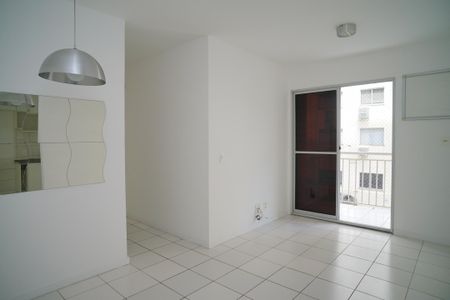Sala de apartamento para alugar com 2 quartos, 55m² em Fonseca, Niterói