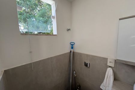 Apartamento à venda com 210m², 3 quartos e 2 vagasBanheiro 3