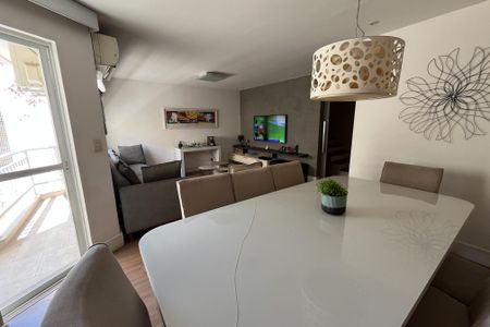 Apartamento à venda com 210m², 3 quartos e 2 vagasSala